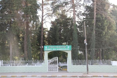 Akyazı’da Mezarlıklar Bayrama Hazır