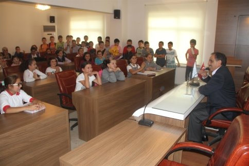 Öğrenciler İlk Bayramlaşmaya Başkanla Başladı