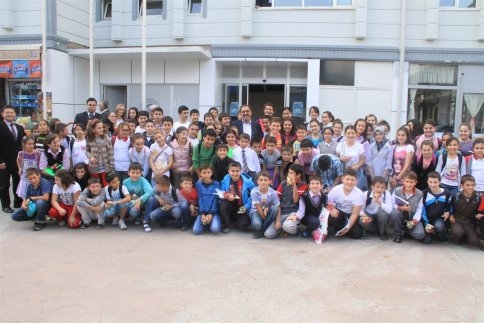 Öğrenciler İlk Bayramlaşmaya Başkanla Başladı