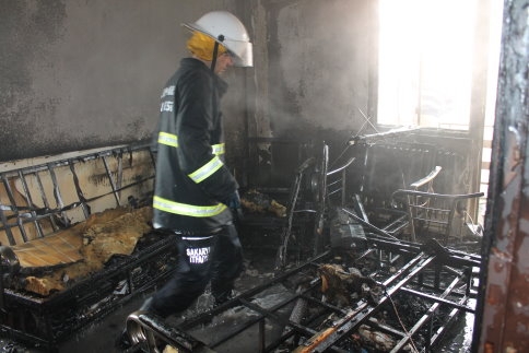 Çıkan Yangında Maddi Hasar Meydana Geldi