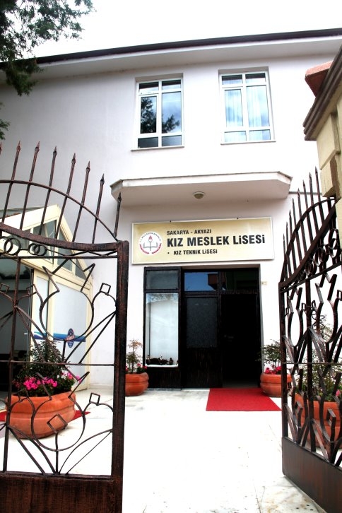 Akyazı Kız Teknik ve Meslek Lisesi Okul Aile Birliği Toplantısı Düzenledi