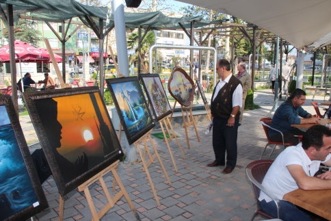 Kenan Sofuoğlu Yeni Aile Parkı’nda Resim Sergisi
