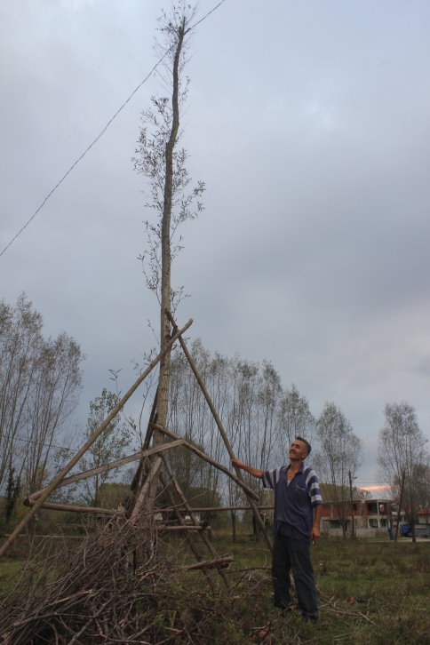 İki Ay Bir Sene Oldu