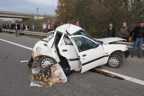 TEM 'de Kaza 2 Ölü 1  Yaralı