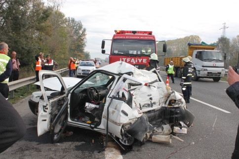 TEM 'de Kaza 2 Ölü 1  Yaralı