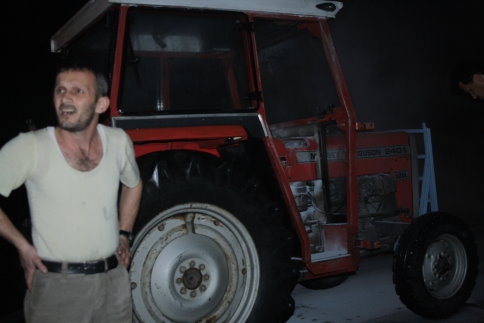 Traktör Alev Aldı.