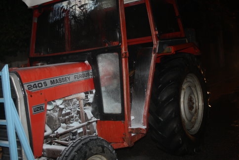 Traktör Alev Aldı.