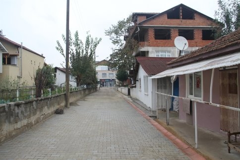 Sokaklar Tek Tek Kilitli Parkeye Dönüştürülüyor