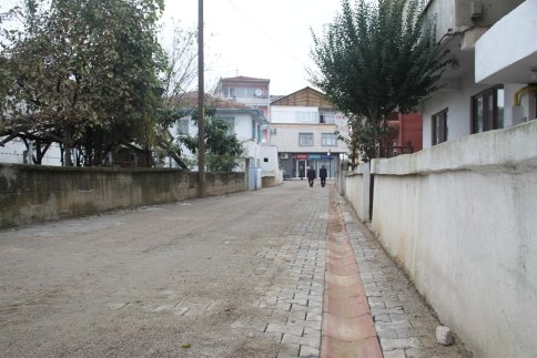 Sokaklar Tek Tek Kilitli Parkeye Dönüştürülüyor