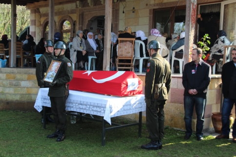 Engin Hoş Paşa Defnedildi