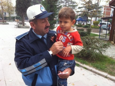 Zabıta’dan Kaybolan Çocuğa Şefkat Eli