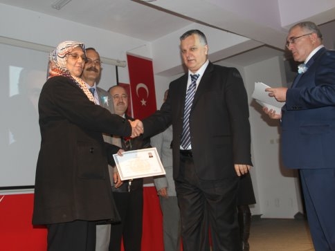 Halk Eğitim Merkezinde Öğretmenler Günü Kutlandı