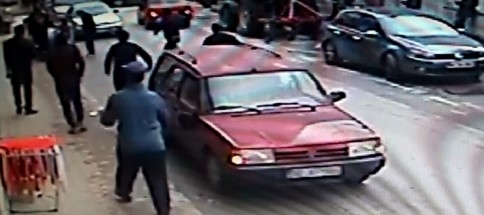 Otomobil Yayaya Böyle çarptı