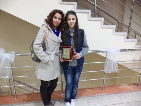 Boş Dersler Adlı Yazızı Mansiyon Ölüdü Aldı