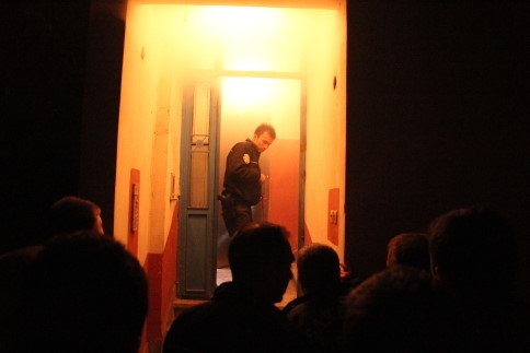 Apartmanda Yükselen Duman Korkuya Neden Oldu