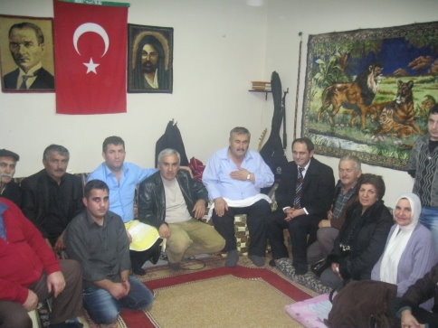 ECEVİT KELEŞ CEMEVİNİ ZİYARET ETTİ