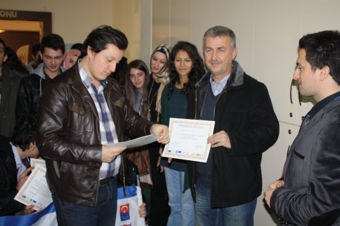 Gençlik Meclisi Avrupa Fırsatlarını Akyazı’ya Getirdi