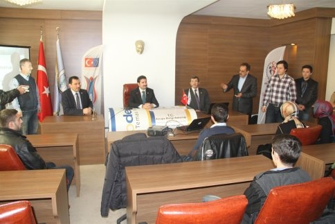 Gençlik Meclisi Avrupa Fırsatlarını Akyazı’ya Getirdi