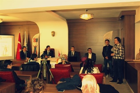 Gençlik Meclisi Avrupa Fırsatlarını Akyazı’ya Getirdi