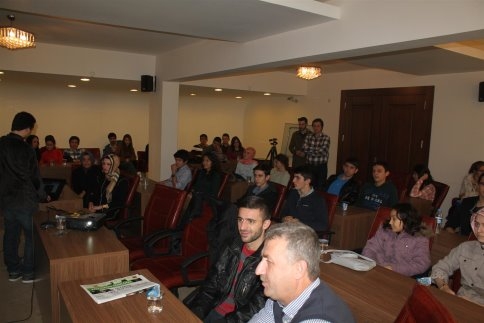 Gençlik Meclisi Avrupa Fırsatlarını Akyazı’ya Getirdi