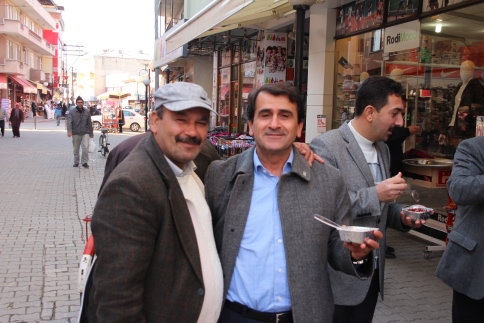 Öztürkler Market Bu Yılda Aşure Dağıttı