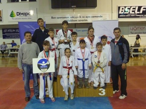 Taekwondoda Gururumuz Akyazı Gençlik