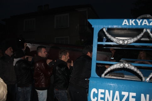 İntihar Eden Genç Hayatını Kaybetti