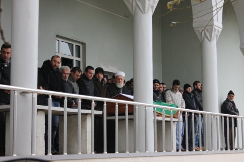 İntihar Eden Genç Defnedildi