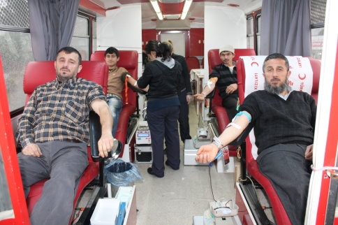 Kan Bağış Merkezi Akyazı’da Kan Bağışı Kampanyası Düzenledi