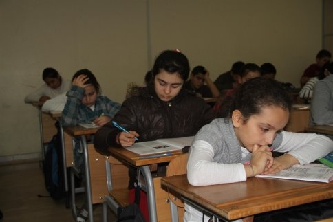 Bilgi Ve Kültür Evinde Seviye Tespit Ve Konu Kavrama Sınavları Devam Ediyor