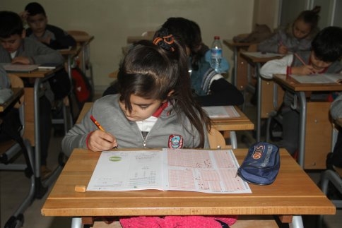 Bilgi Ve Kültür Evinde Seviye Tespit Ve Konu Kavrama Sınavları Devam Ediyor