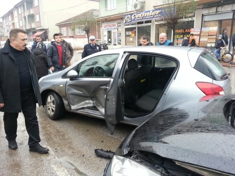 Trafik Kazası 2 yaralı