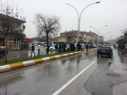 Trafik Kazası 2 yaralı
