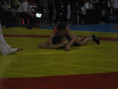 Güreşte Başarının Adı Akyazı