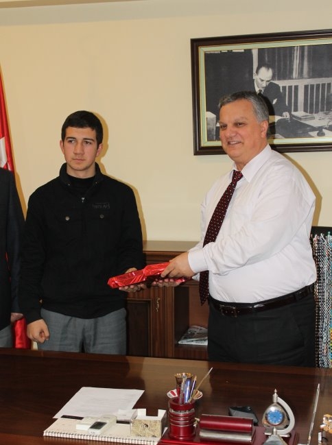Sakarya Öğrenci Meclis Başkanı; Kaymakam Beypınar’ı Ziyaret Etti