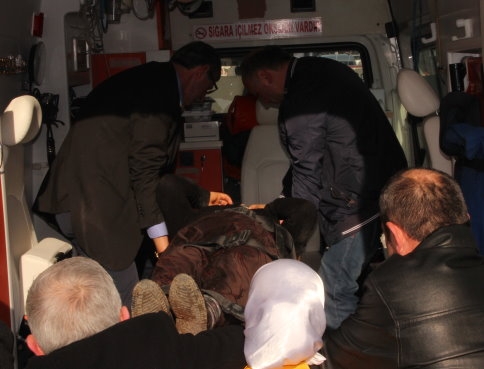 Bankalar Caddesinde Motosiklet Kadın'a Çarptı 