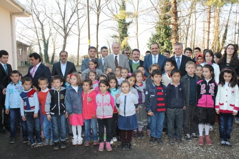 OKULUN AÇILIŞINA BAKAN YARDIMCISI KATILDI