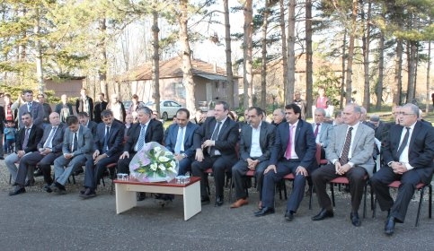 OKULUN AÇILIŞINA BAKAN YARDIMCISI KATILDI