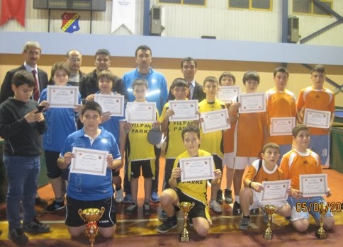 Masa Tenisinde A.H.Tunçsoy İl 2.’si Oldu