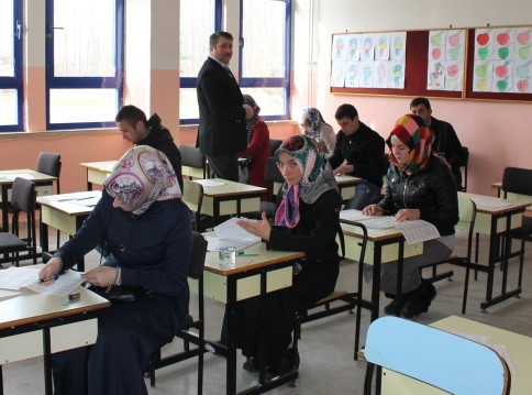 AÇIK ÖĞRETİM SINAVLARI YAPILIYOR