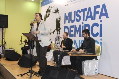 Sanatçı Mustafa Demirciden Muhteşem Konser