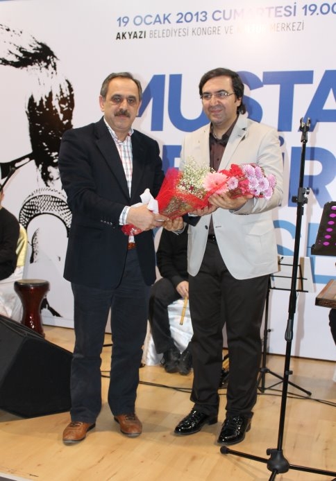 Sanatçı Mustafa Demirciden Muhteşem Konser