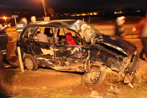 Akyazı Küçücek Kavşağı Yine Bir Trafik Kazasına Sahne Oldu