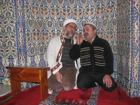 MEVLİT KANDİLİNDE KUBBELİ YENİ CAMİ DOLDU TAŞTI