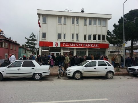 Emeklinin Maaş çilesi bitmek bilmiyor