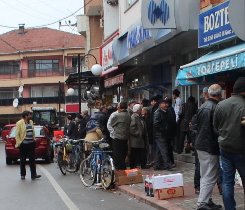 Emeklinin Maaş çilesi bitmek bilmiyor