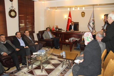 Akyazı Belediye Başkanı Yaşar Yazıcı Ve Öğrenciler  Umre’den Döndü