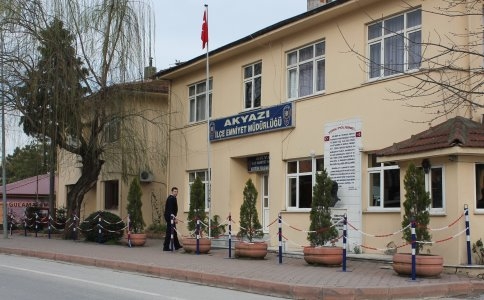 İLÇE EMNİYET ÖNÜNDE YENİ DÜZENLEME