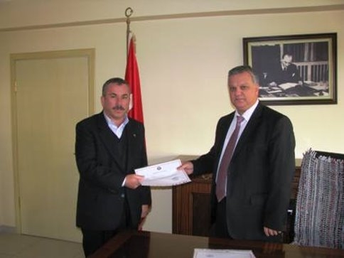 Sosyal Yardımlaşma ve Dayanışma Vakfı Mütevelli Heyetine Başarı Belgesi 