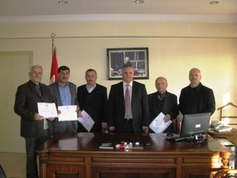 Sosyal Yardımlaşma ve Dayanışma Vakfı Mütevelli Heyetine Başarı Belgesi 